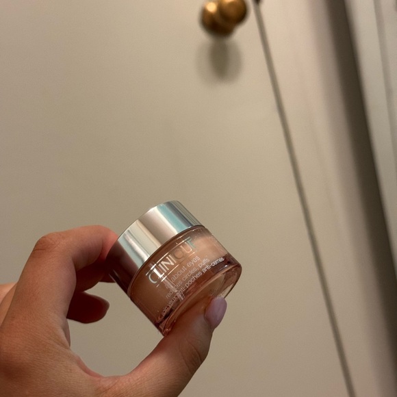 Clinique All About Eyes Cream - Picture 4 of 4